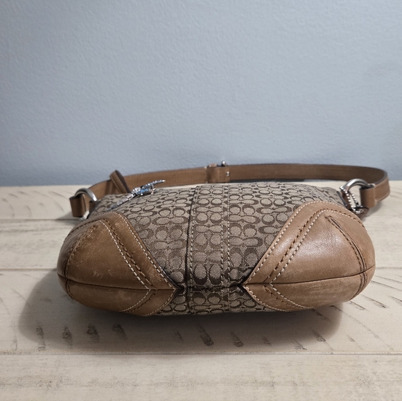 Coach Brown and Tan Shoulder Bag Strap Has Been Cut Shorter - Picture 8 of 13